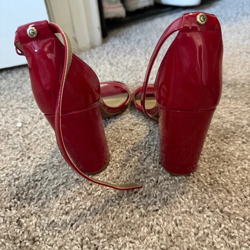 Heels - Picture 2 of 3